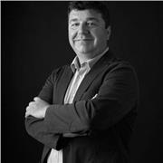 Lezioni di pianoforte adatte a tutti dal principiante all'allievo di conservatorio o scuola media o di musica. Lezioni anche di solfeggio. Sono anche spartitista di cantanti lirici